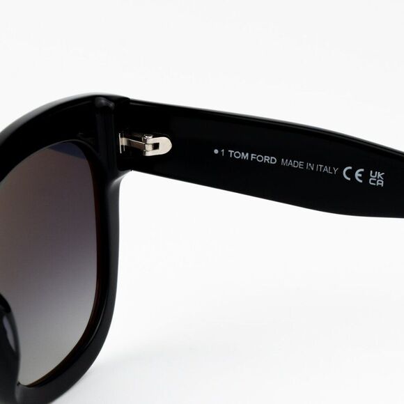 NEW Tom Ford FT0613/S 01D BEATRIX-02 Black Grey Polarized Gradient Squared - Picture 9 of 11